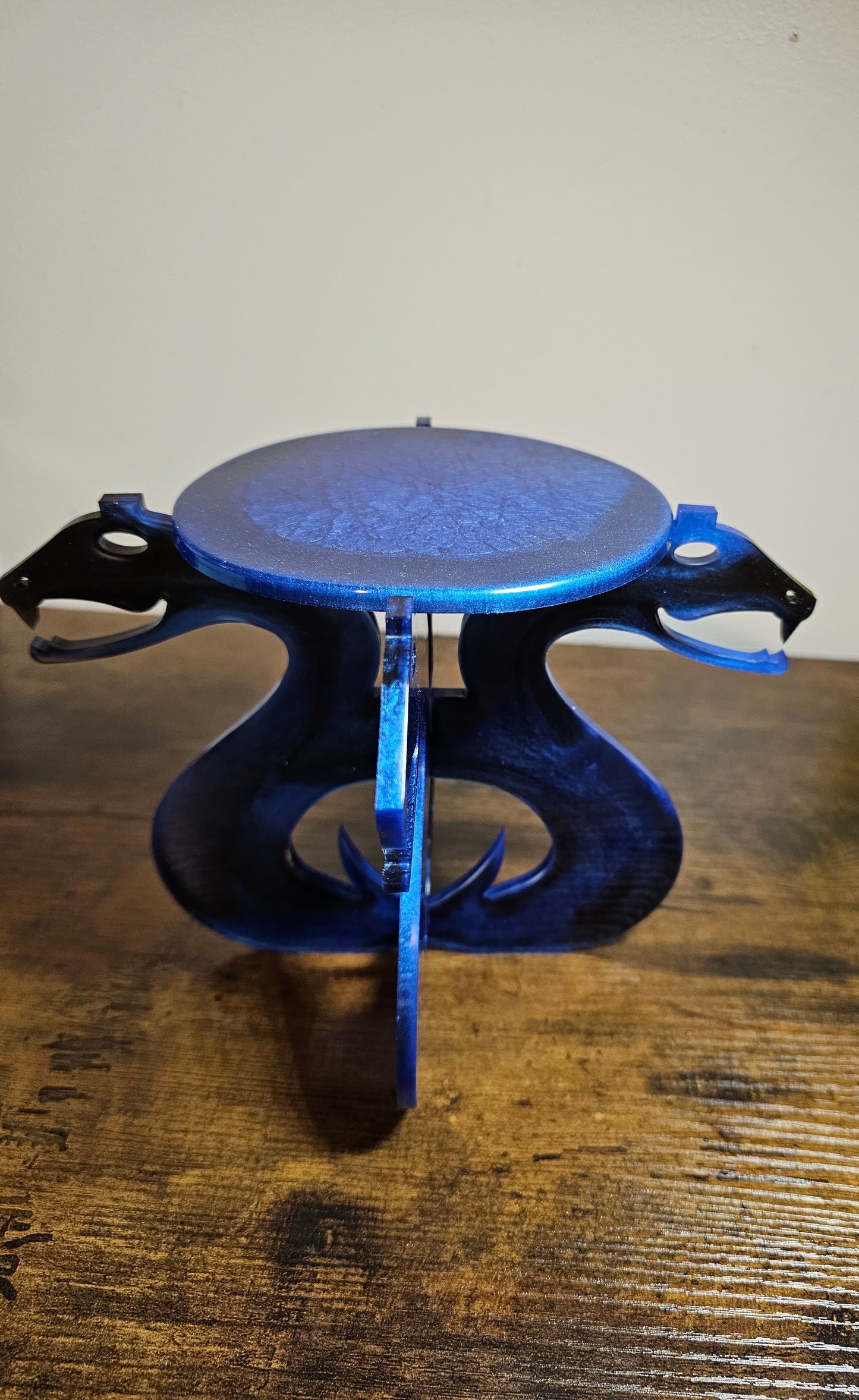 Snake stand